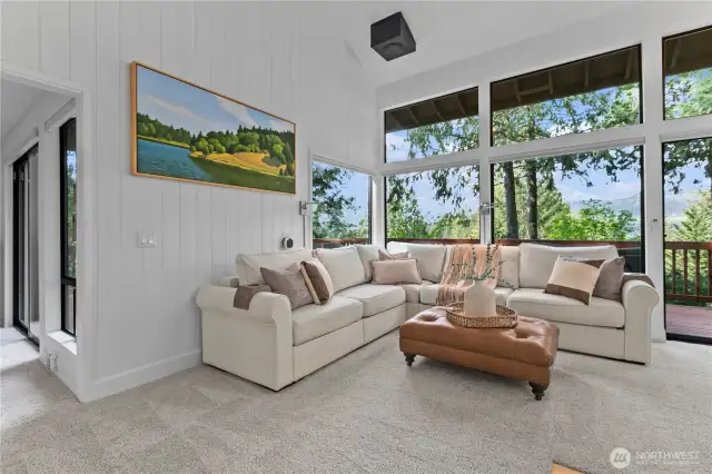 Vaulted ceilings, easily add wood stove (optional)