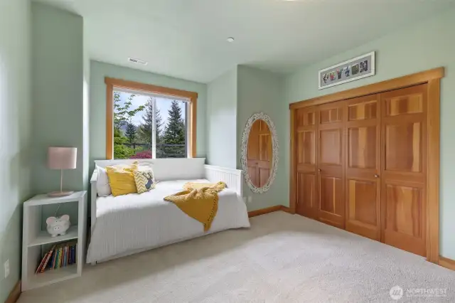 Downstair bedroom with adjacent bath