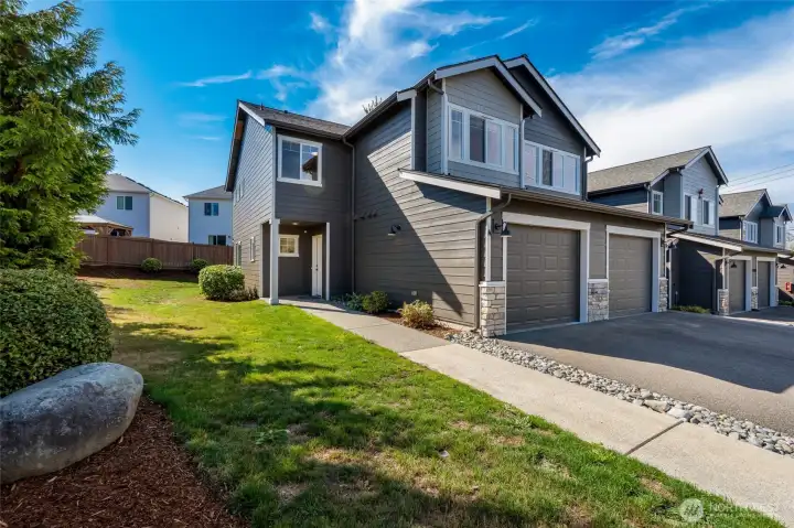 Brand NEW exterior paint and NEW roof!