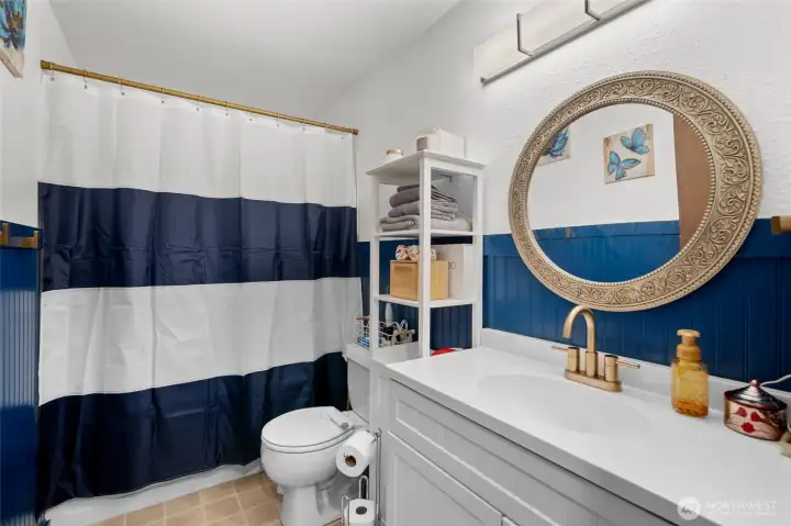 Large full bathroom