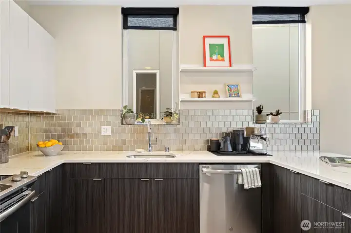 Modern, bright and functional kitchen