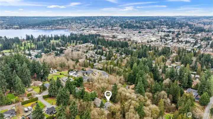 And easy access to Seattle and the Eastside, too. Don't miss out. Hurry!!