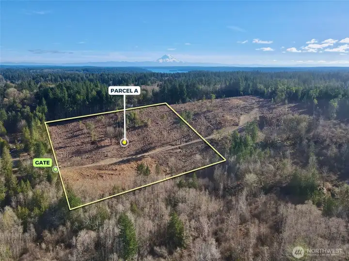 Overhead view with approximate boundaries in yellow.