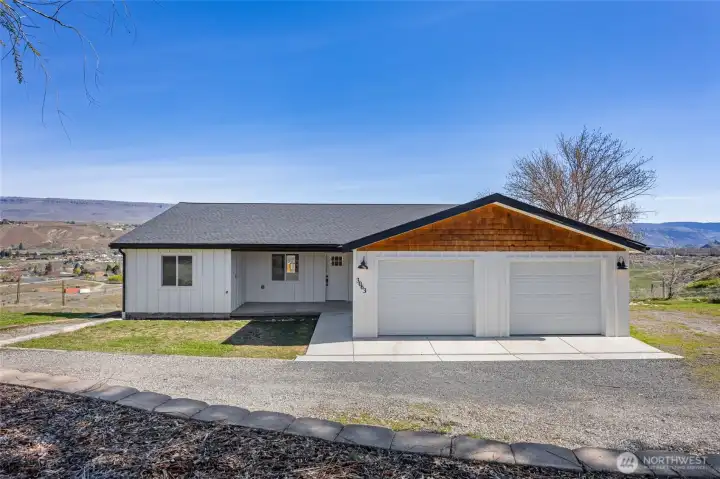 Welcome! Almost new home built in 2021