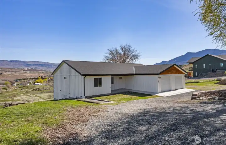 Space to park RV or toys, build a shop, or just enjoy the wide-open space