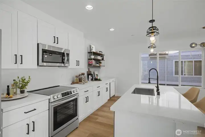 Photos virtually staged