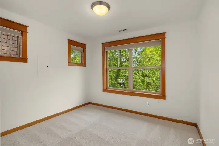 The 2nd additional upstairs bedroom. The 2nd additional upstairs bedroom.
