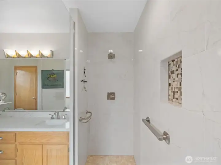 Promary shower