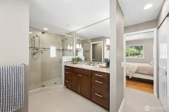 Updated primary ensuite with radiant heat flooring