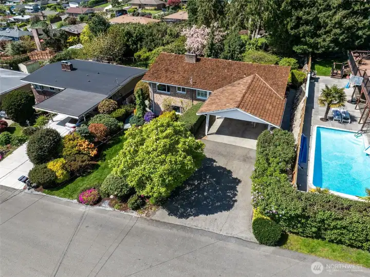 Cedar Shake Roof & Attached 2 car carport with add. driveway parking