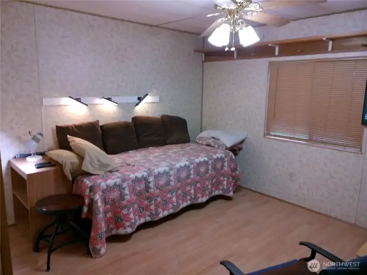 2 Guest Bedrooms 2 Guest Bedrooms