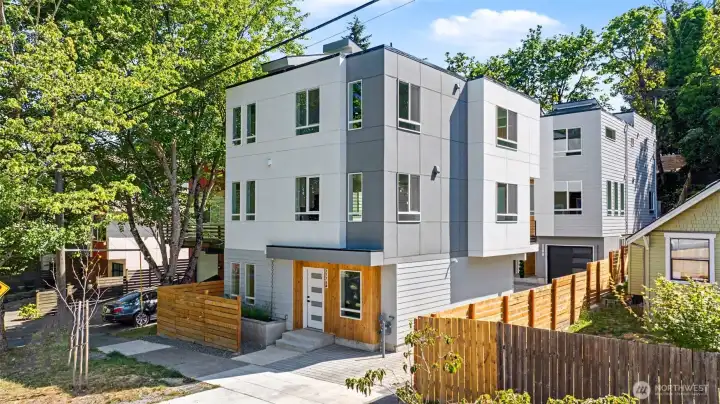Amazing curb appeal, amazing home. Only 5 min to Westwood village, 15 minutes to Alki Beach, downtown Seattle and Vashon ferry, and 20 minutes to Seatac. Amazing curb appeal, amazing home. Only 5 min to Westwood village, 15 minutes to Alki Beach, downtown Seattle and Vashon ferry, and 20 minutes to Seatac.