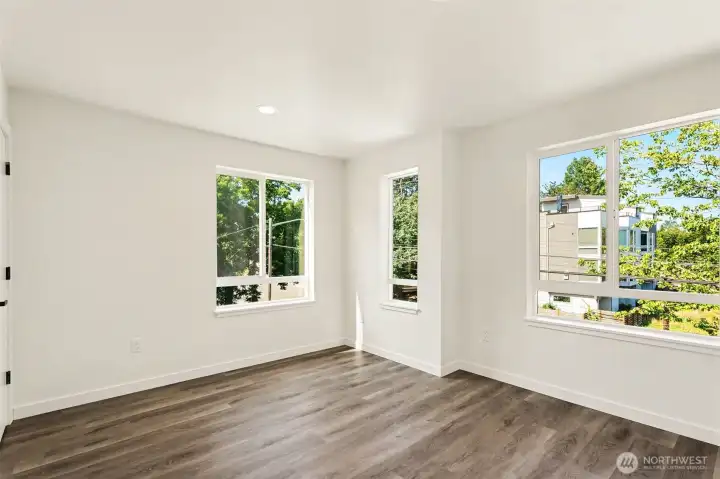 Spacious upstairs guest bedroom. Spacious upstairs guest bedroom.