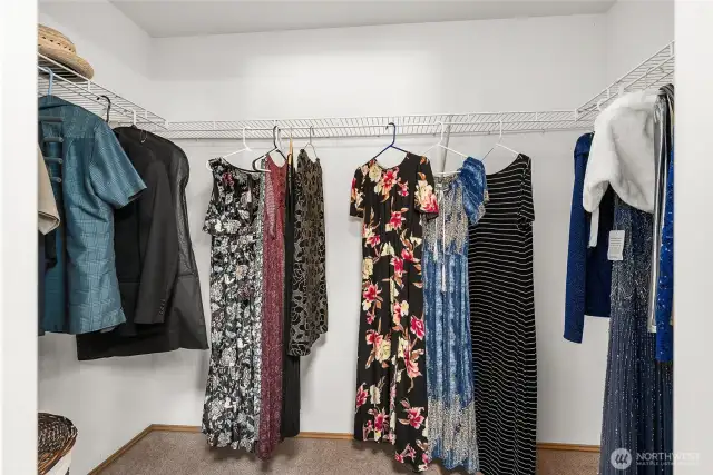 Primary suite walk-in closet