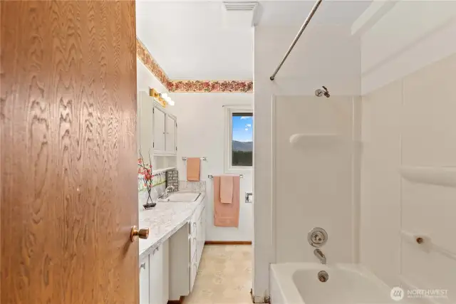 Upstairs Full Bath