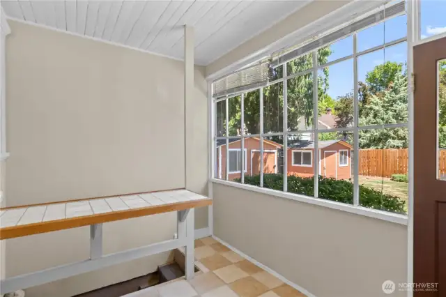Sunporch with Access to Outside and Basement