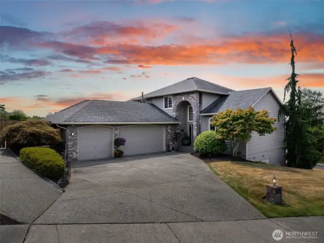 This beautiful 2 story home with daylight basement is in the best neighborhood!