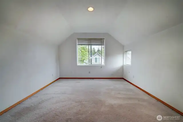 2nd U/L bedroom