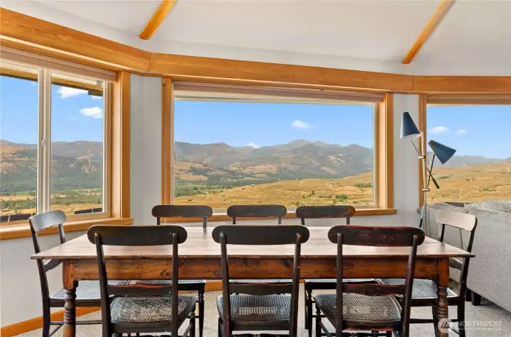 Imagine Thanksgiving dinner right here—gathered with family and friends, surrounded by sweeping Methow Valley mountain views.