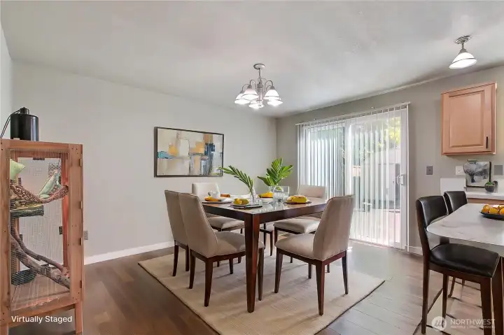 Good sized dining area right off the kitchen. Great for entertaining and gathering together.