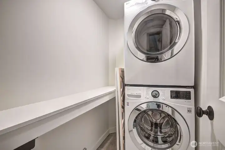 Front loaded W/D will stay