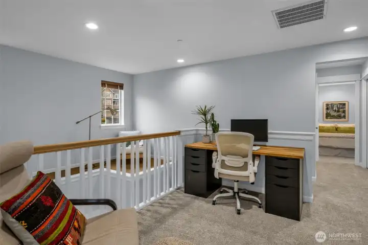 Another view of the landing/office