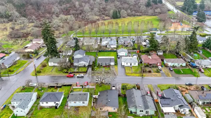 Walkable to Wapato Hills Park.
