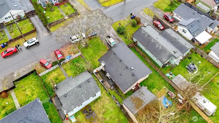 5663 sqft lot, zoned UR2