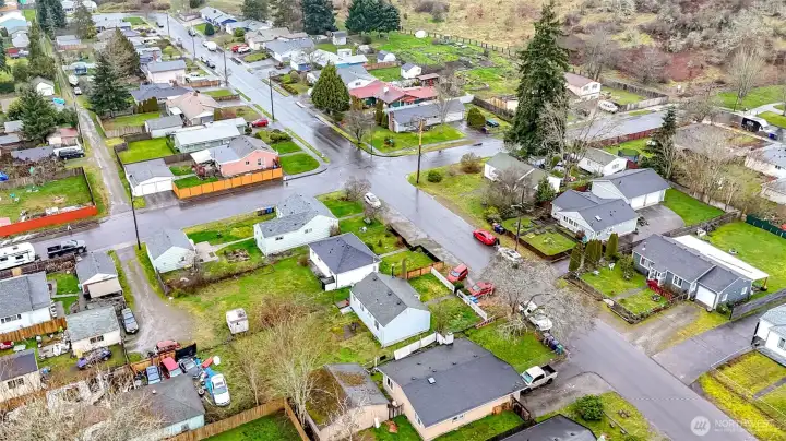 Aerial view of surrounding neighborhood.