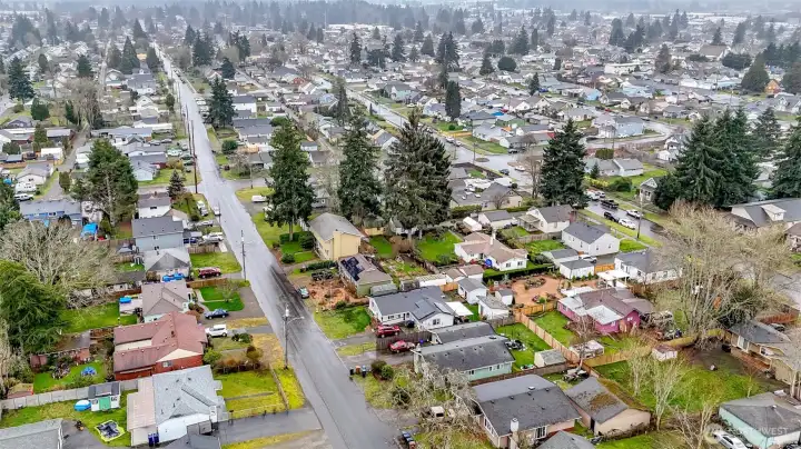 Convenient location, close to shopping, restaurants, parks, schools, freeway access, JBLM