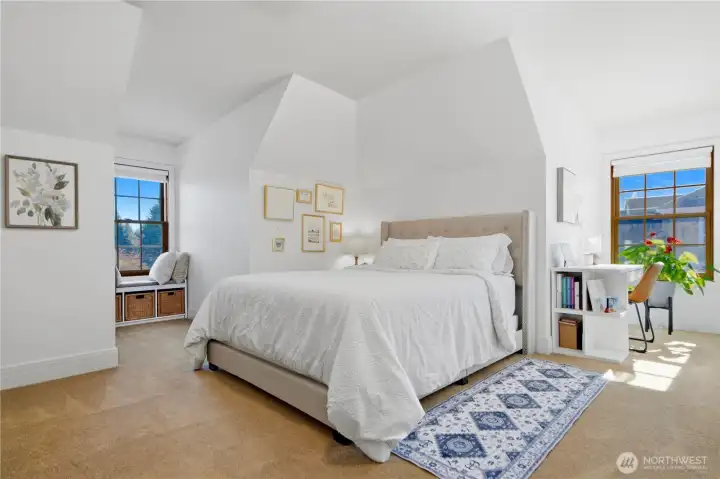 3RD BEDROOM EASY ACCESS TO HALLWAY FULL BATH