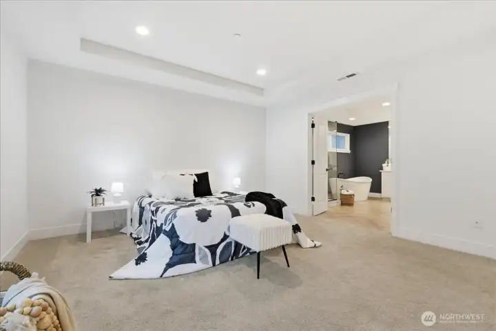 Primary bedroom & suite, w2w carpet