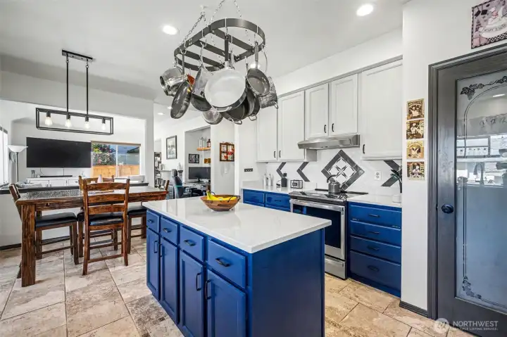 Fully updated kitchen with walk in pantry