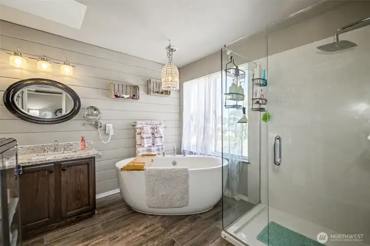 Fully updated primary bathroom