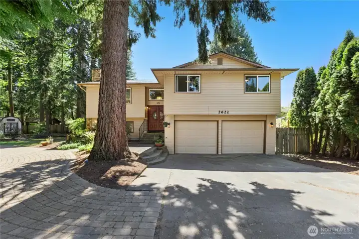 Welcome to this comfortable home with a private cul de sac location.