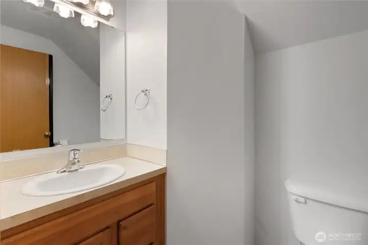 1/2 Bath