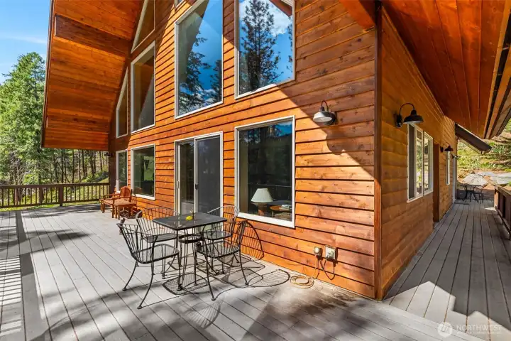 Recently stained exterior!