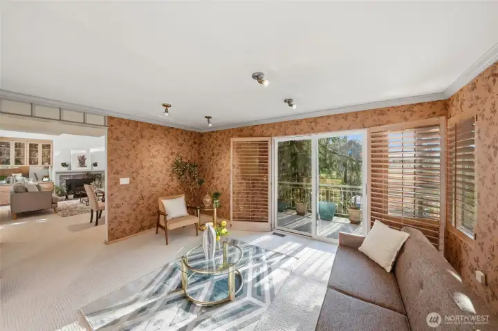 Tons of natural light.