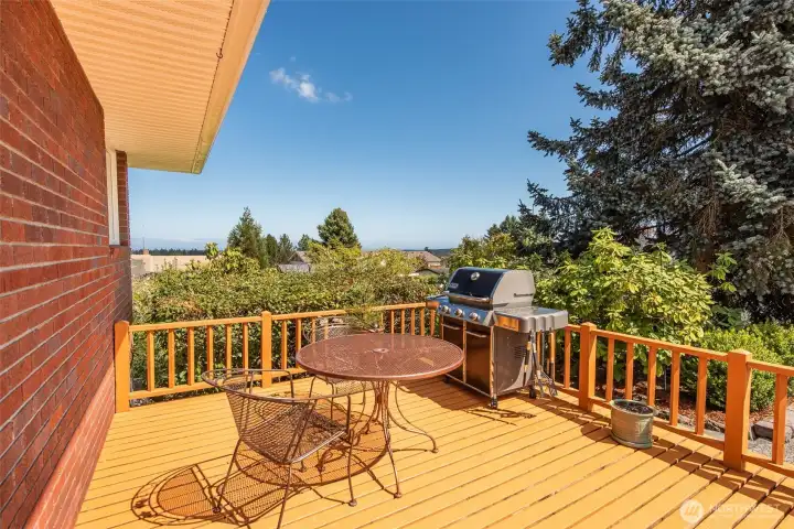 enjoy water view on the deck