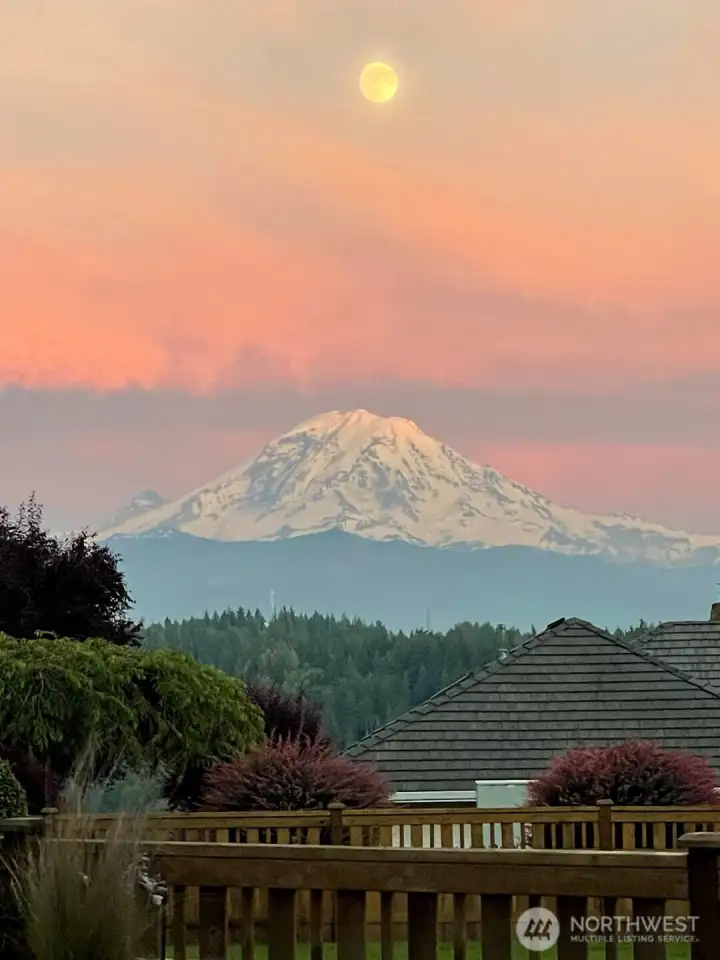 Breathtaking views of the mountain in all its glory.