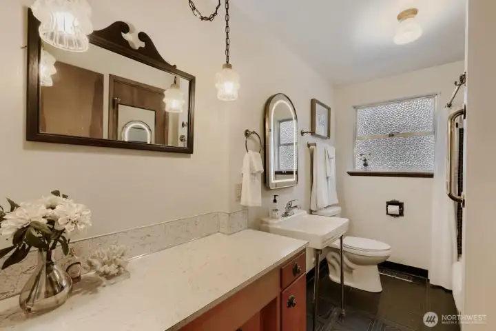 Main Floor Full Bath