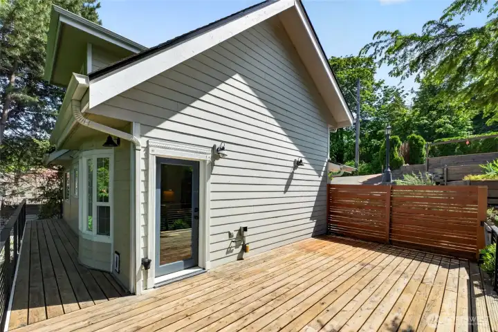 Deck/Side