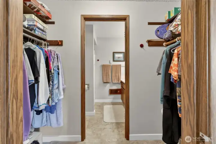 Primary walk- trough closet