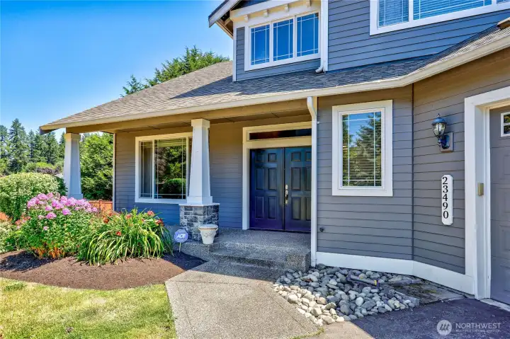Hufe covered Front Porch