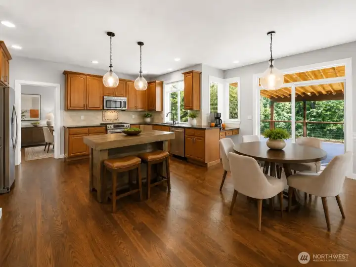 Virtually Staged - Eat in Cooks Kitchen - Virtually Staged