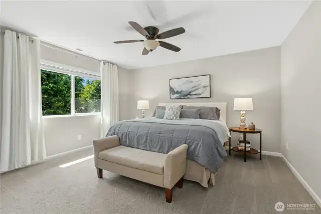 Large, bright & cheery Owner's Suite