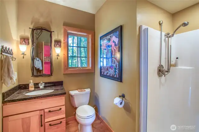 Guest building 3/4 bath