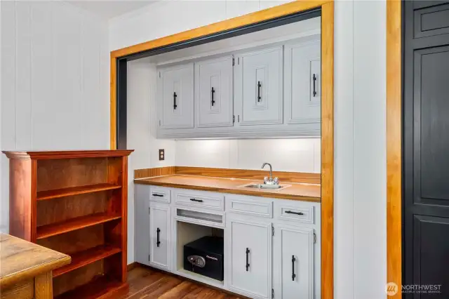 The wet bar in the office/dining room.