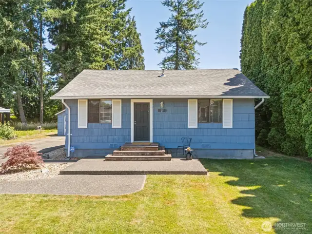 This picture-perfect Puyallup property combines timeless charm with modern updates, spacious living areas, and a large, level yard. With abundant parking and a fantastic location, it’s truly a gem you’ll love to call home!