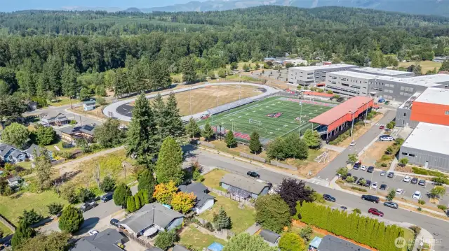 Spectacular Location Close to Mt. Si High School